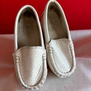 Toddler Slip-On Loafers Size 9 (25 Eur) White Faux Snake Print Stylish Baby
